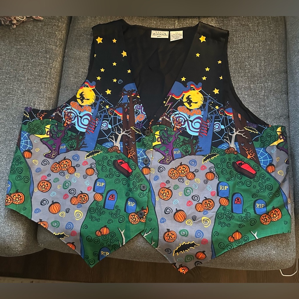 🎃Vintage 90’s Basic Edition Halloween Vest👻